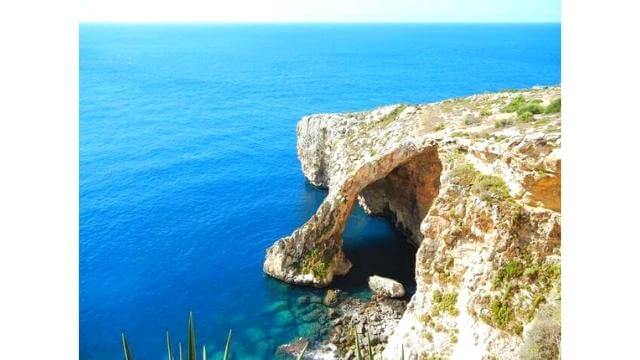 マルタ,観光,青の洞門