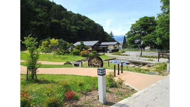 諏訪大社,上社,前宮水眼広場