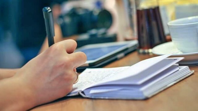 自動書記のやり方とスピリチュアルな意味を解説