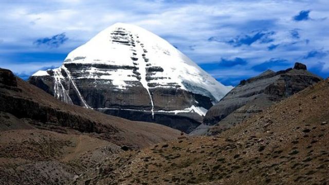 カイラス山の謎と伝説をスピリチュアルに解説